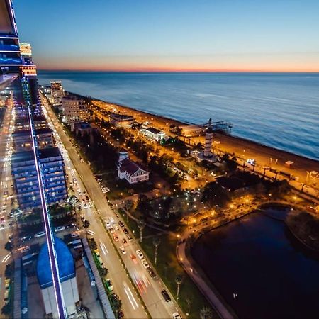 Royal Sea Breeze Apartments Batumi Eksteriør billede