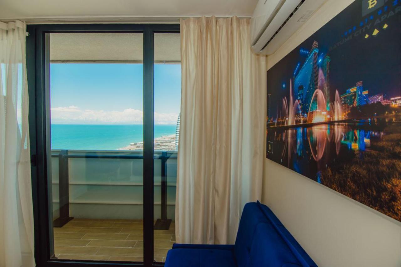 Royal Sea Breeze Apartments Batumi Eksteriør billede