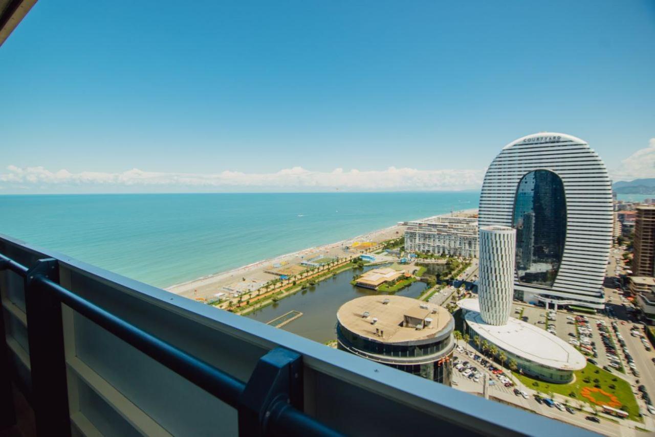 Royal Sea Breeze Apartments Batumi Eksteriør billede