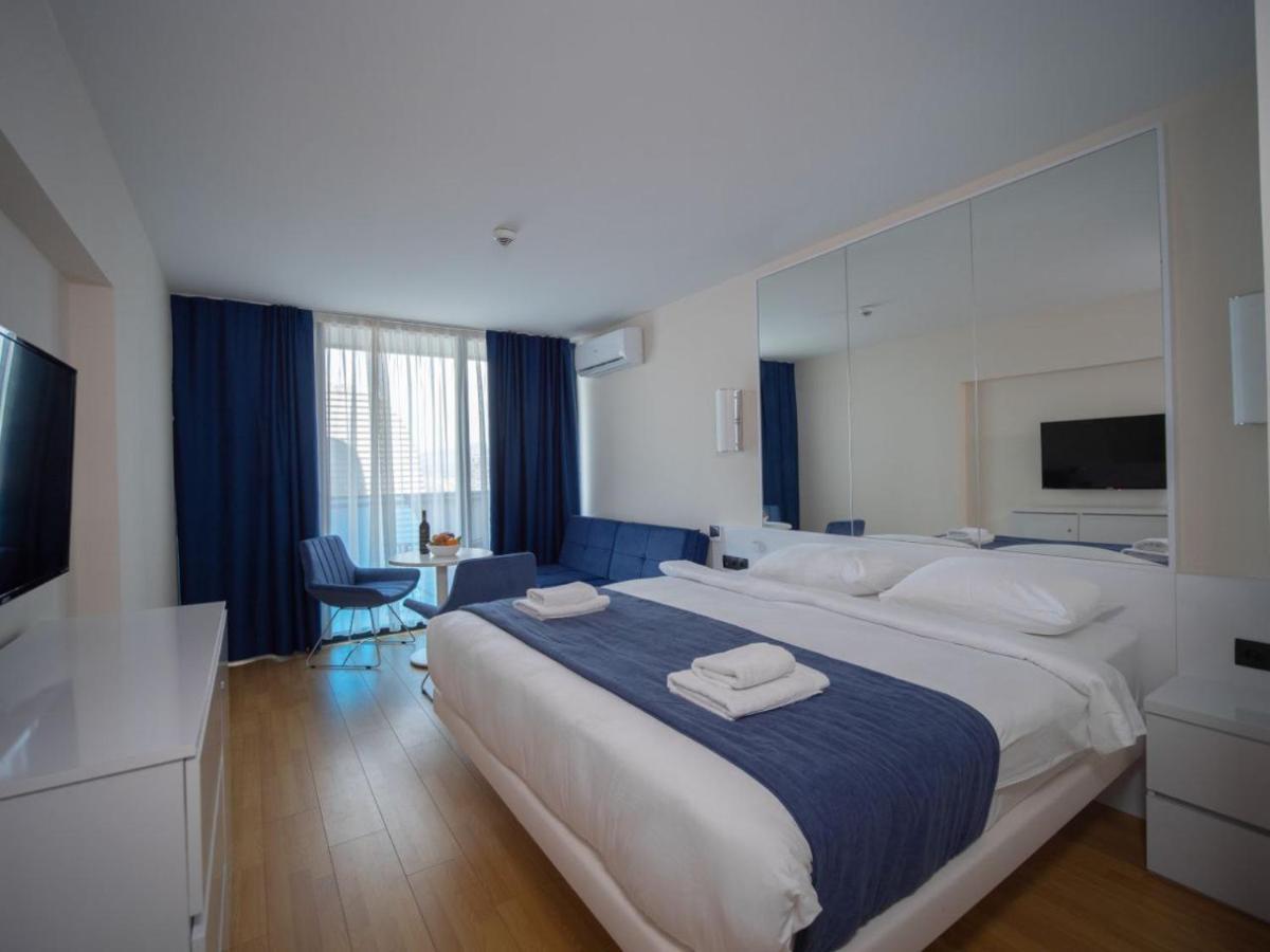 Royal Sea Breeze Apartments Batumi Eksteriør billede