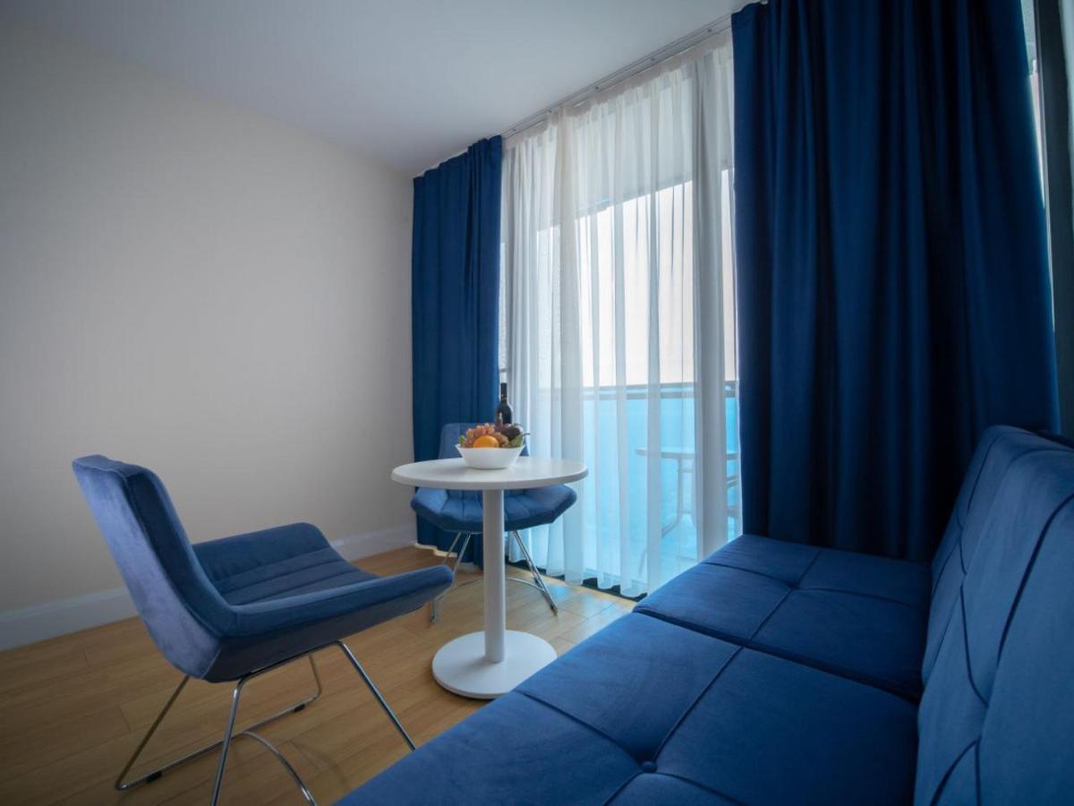 Royal Sea Breeze Apartments Batumi Eksteriør billede