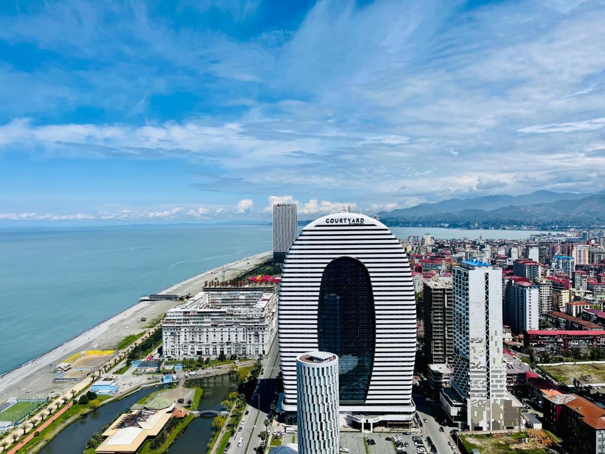 Royal Sea Breeze Apartments Batumi Eksteriør billede