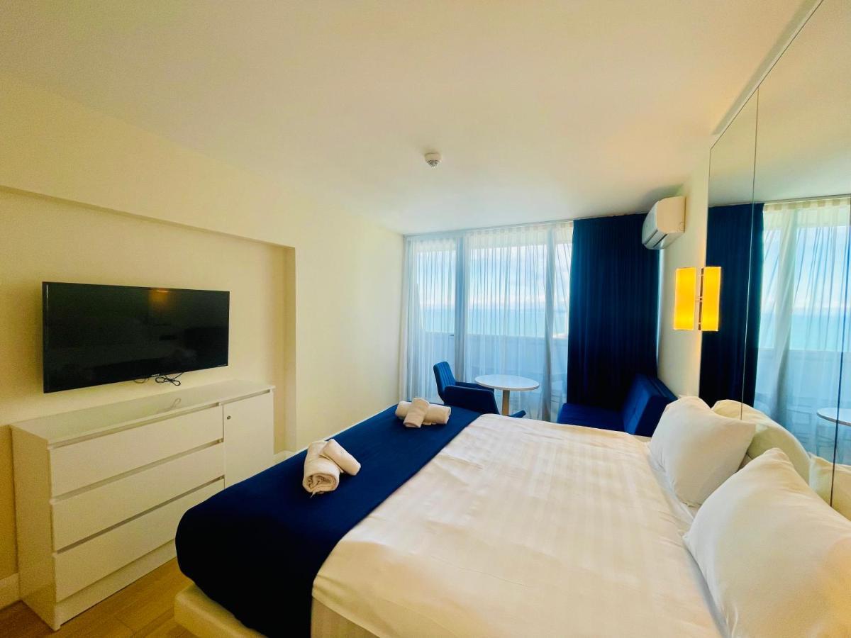 Royal Sea Breeze Apartments Batumi Eksteriør billede